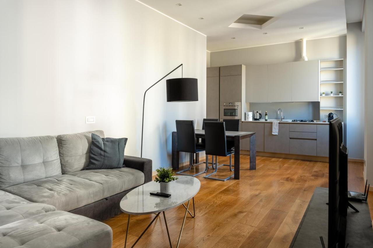 5 Min Duomo Luxury Home In Brera Design District Milano Eksteriør bilde